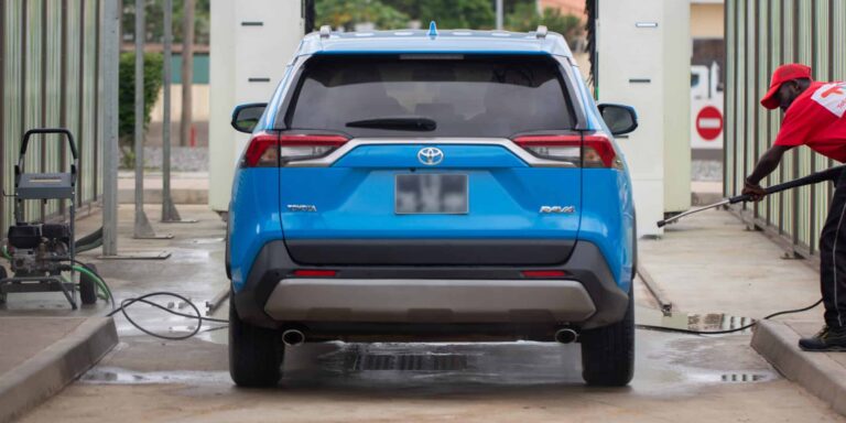 Pourquoi nettoyer sa voiture avec le lavage haute pression ?