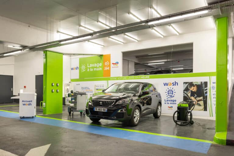 4 bonnes raisons d&rsquo;adopter le lavage auto en entreprise